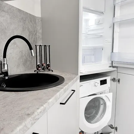 Bonnie & Clyde's Hideout - 5 Min From Station & Old Апартаменти *
