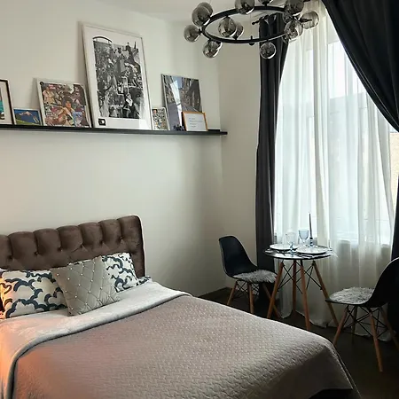 Bonnie & Clyde's Hideout Riga